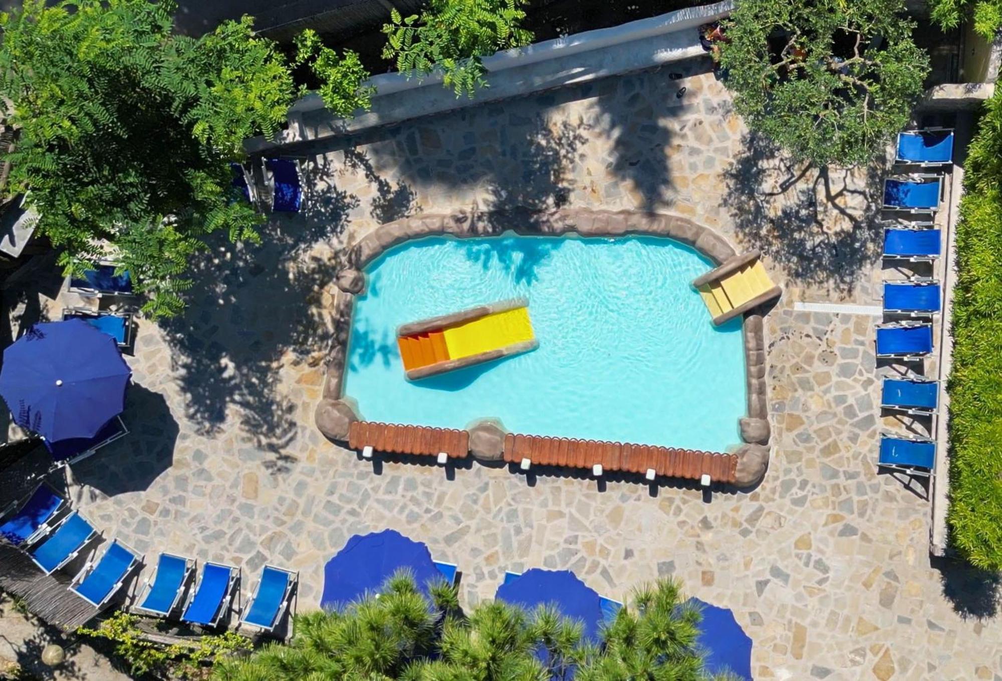 Village Camping Santa Fortunata - Campogaio Sorrento Exterior foto