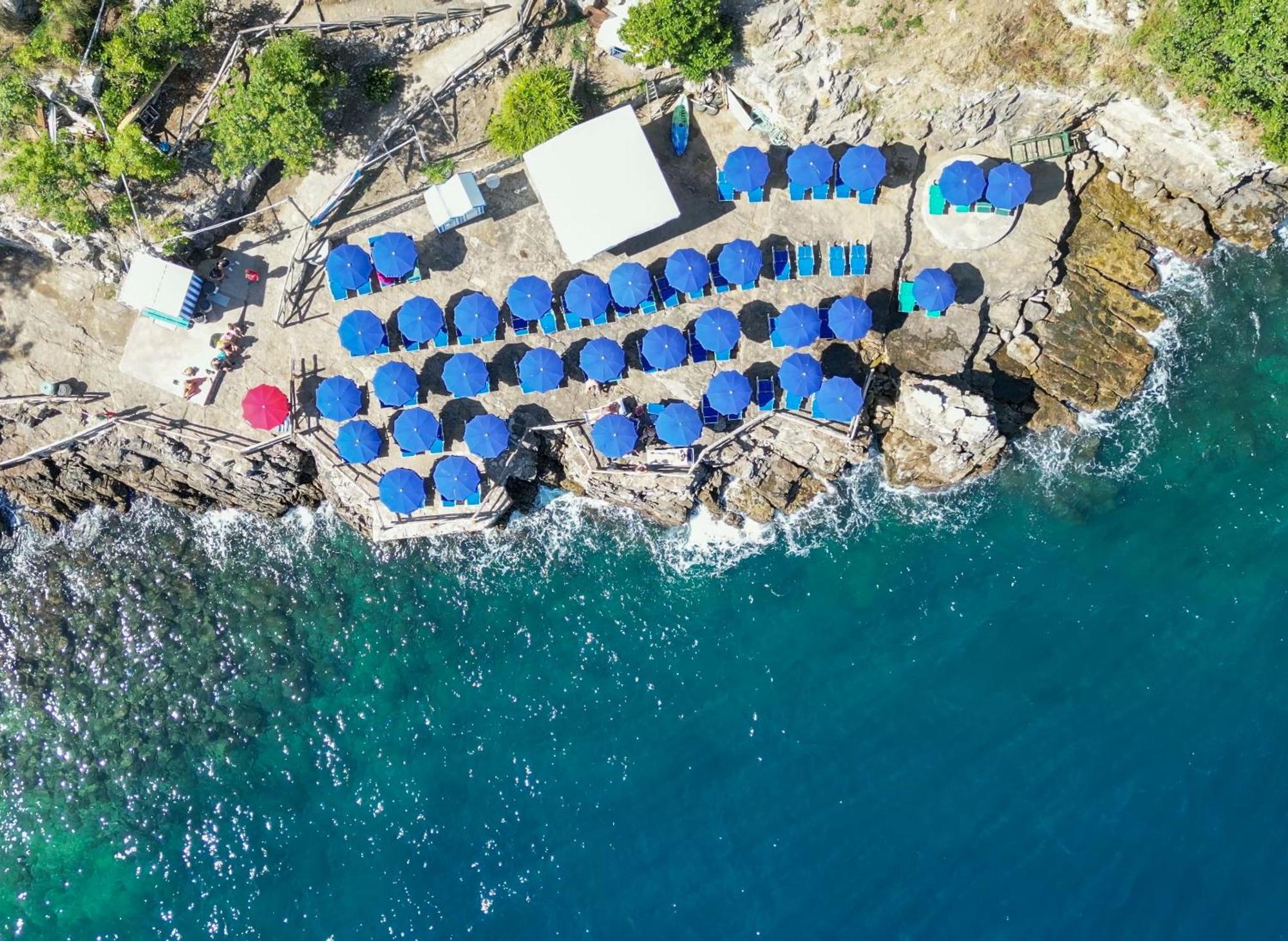 Village Camping Santa Fortunata - Campogaio Sorrento Exterior foto
